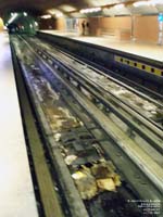 STM - Metro de Montreal - C�te-Vertu station - Orange Line