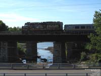 Via Rail 6414 (F40PH-2) - Loto-Qu�bec - La poule aux oeufs d'or (Golden hen)