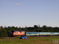 Via Rail 6414 (F40PH-2) - Loto-Qu�bec - La poule aux oeufs d'or (Golden hen)